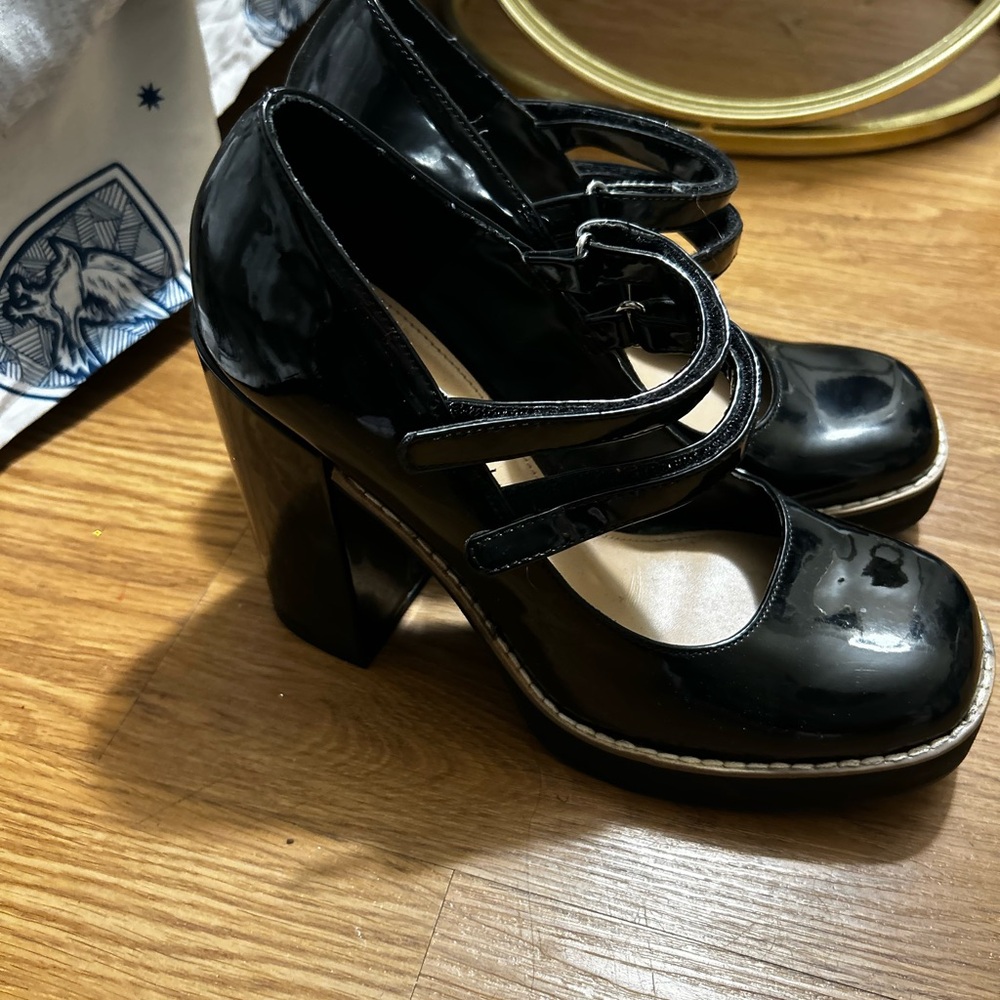 Steve Madden Black Patent Heels